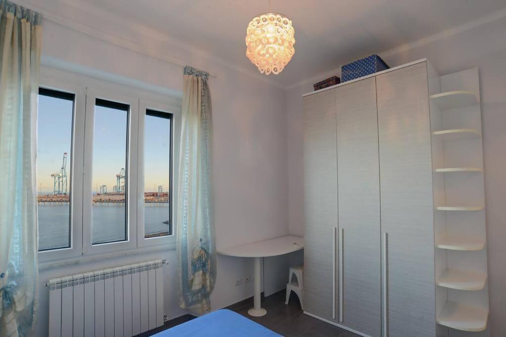 Brezza Marina Vadoalmare Immobiliare Apartment Вадо Лигуре Стая снимка